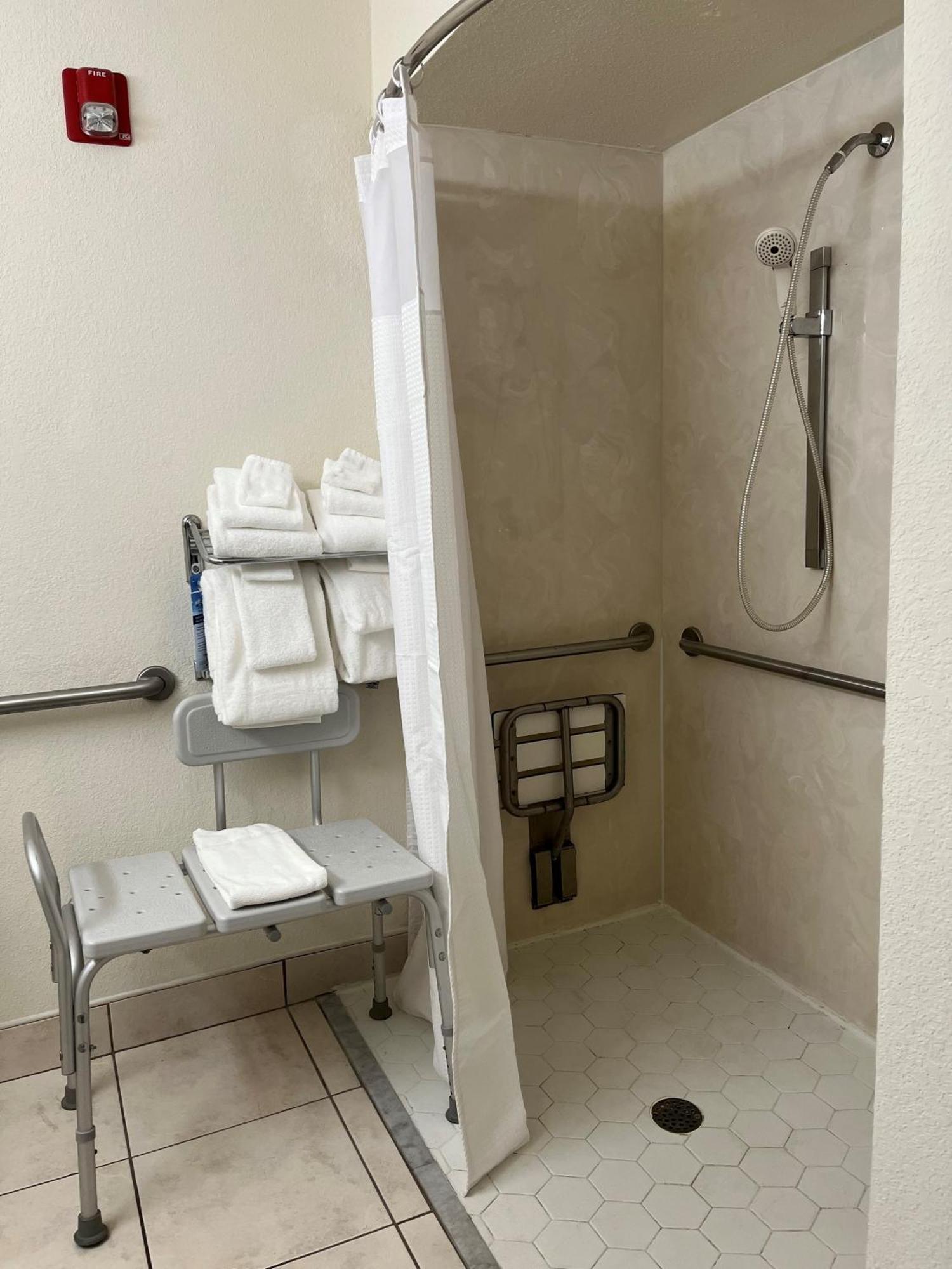 Microtel Inn And Suites By Wyndham - Lady Lake/ The Villages Εξωτερικό φωτογραφία